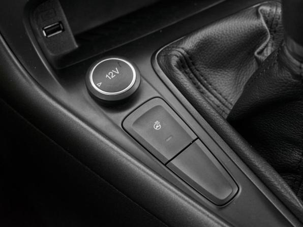Ford Focus III Рестайлинг с пробегом 2018 года, цена 1 150 000 рублей, 75000 км, хэтчбек, Автокод Объявления