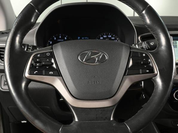 Hyundai Solaris II с пробегом 2017 года, цена 1 272 000 рублей, 155879 км, седан, Автокод Объявления