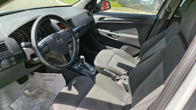 Opel Astra H Рестайлинг с пробегом 2012 года, цена 729 900 рублей, 132807 км, хэтчбек, Автокод Объявления
