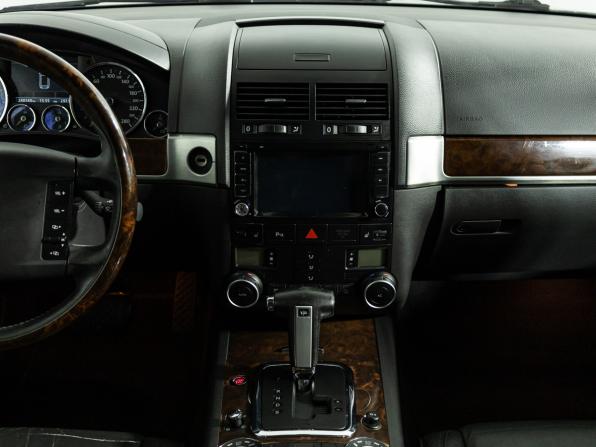 Volkswagen Touareg I Рестайлинг с пробегом 2008 года, цена 1 249 777 рублей, 240000 км, внедорожник, Автокод Объявления