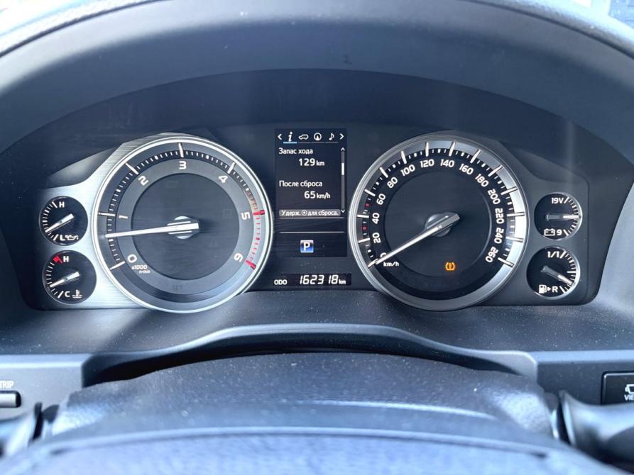 Toyota Land Cruiser 200 Series Рестайлинг 2 Пермь  - изображение 18