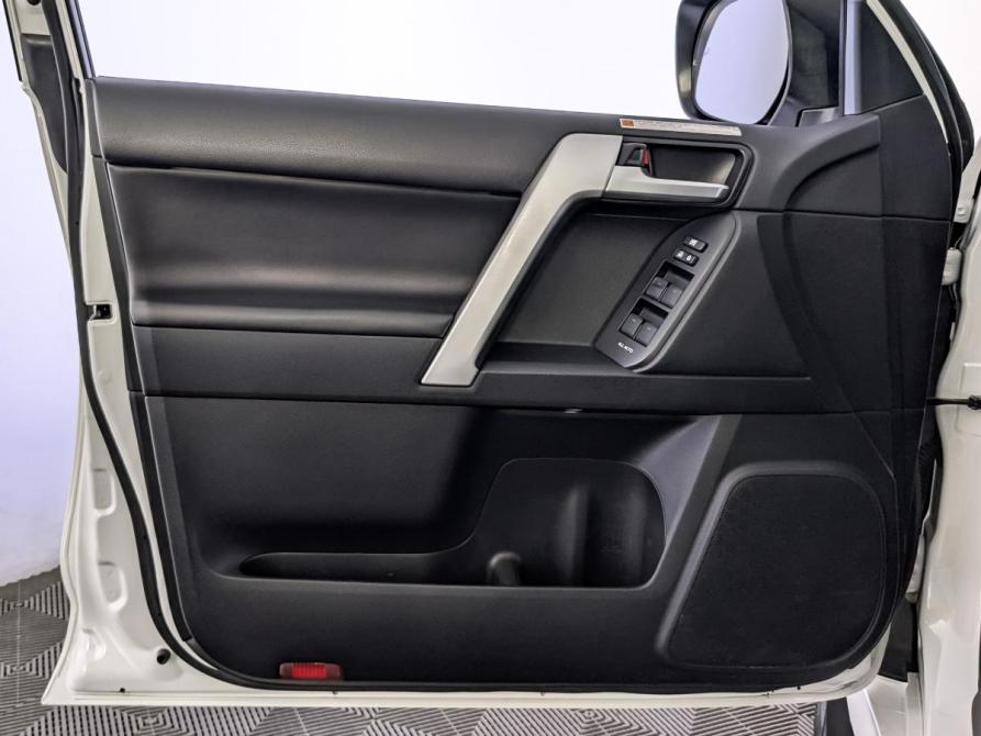 Toyota Land Cruiser Prado 150 Series Рестайлинг 2 Москва  - изображение 19