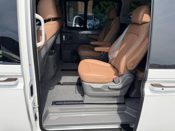 Hyundai Staria I с пробегом 2025 года, цена 9 490 000 рублей, 8000 км, минивэн, Автокод Объявления