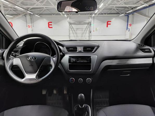 Kia Rio III Рестайлинг с пробегом 2016 года, цена 1 140 000 рублей, 46271 км, седан, Автокод Объявления