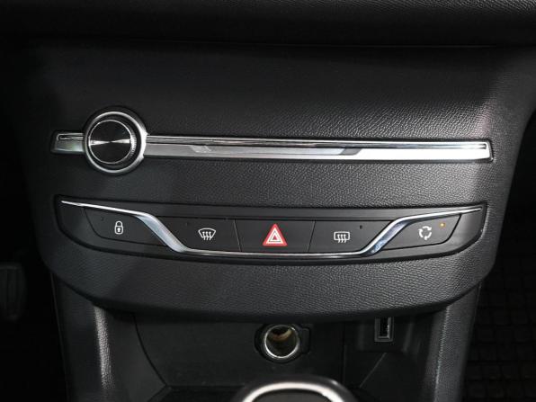 Peugeot 308 II Рестайлинг с пробегом 2019 года, цена 1 010 000 рублей, 119202 км, универсал, Автокод Объявления