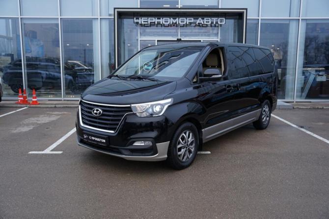 Hyundai H-1 II Рестайлинг 2 с пробегом 2019 года, цена 3 235 000 рублей, 102500 км, минивэн, Автокод Объявления