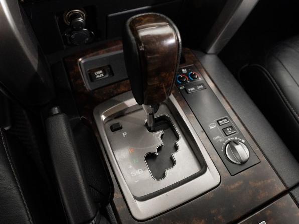 Toyota Land Cruiser 200 Series Рестайлинг 1 с пробегом 2012 года, цена 4 040 000 рублей, 226365 км, внедорожник, Автокод Объявления