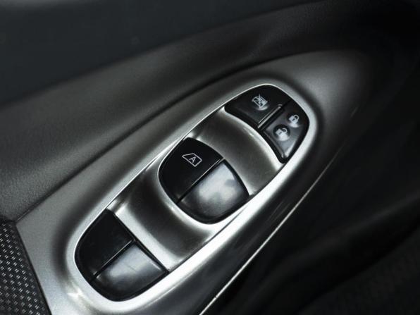 Nissan Juke I с пробегом 2013 года, цена 939 000 рублей, 172320 км, внедорожник, Автокод Объявления