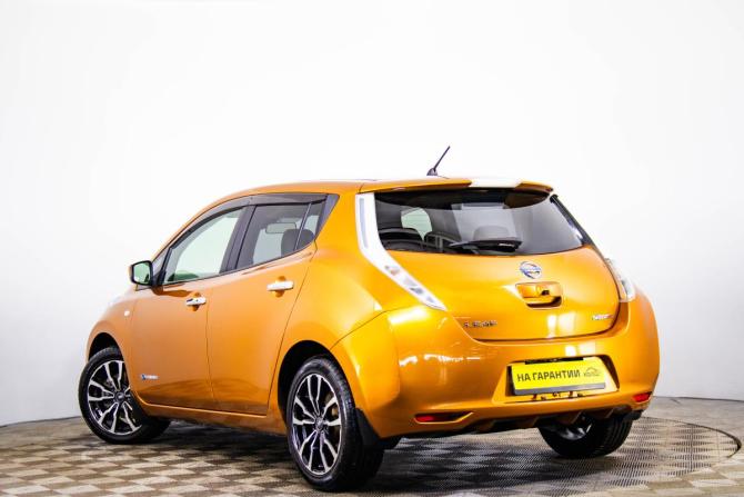 Nissan Leaf I (ZE0/AZE0) с пробегом 2015 года, цена 999 000 рублей, 108000 км, хэтчбек, Автокод Объявления