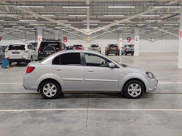 Kia Rio II Рестайлинг с пробегом 2011 года, цена 550 000 рублей, 308853 км, седан, Автокод Объявления