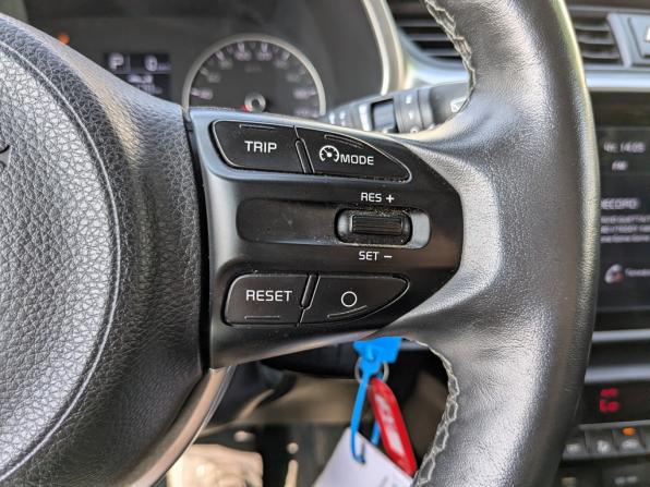 Kia Rio IV Рестайлинг с пробегом 2021 года, цена 1 839 000 рублей, 77299 км, хэтчбек, Автокод Объявления