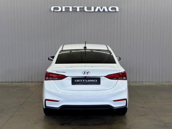 Hyundai Solaris II с пробегом 2018 года, цена 997 000 рублей, 189188 км, седан, Автокод Объявления