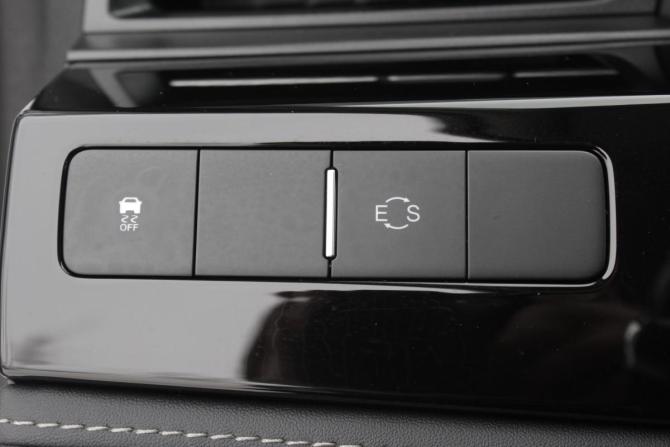Omoda S5 с пробегом 2024 года, цена 1 565 000 рублей, 10258 км, седан, Автокод Объявления