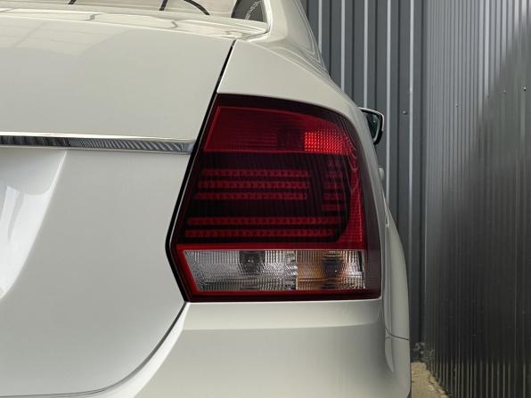Volkswagen Polo V Рестайлинг с пробегом 2016 года, цена 1 177 000 рублей, 102847 км, седан, Автокод Объявления