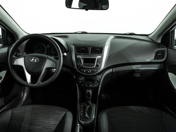 Hyundai Solaris I Рестайлинг с пробегом 2016 года, цена 1 199 700 рублей, 89981 км, седан, Автокод Объявления