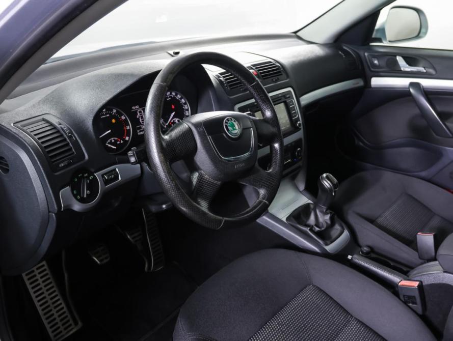 Skoda Octavia II (A5) Рестайлинг Москва  - изображение 14