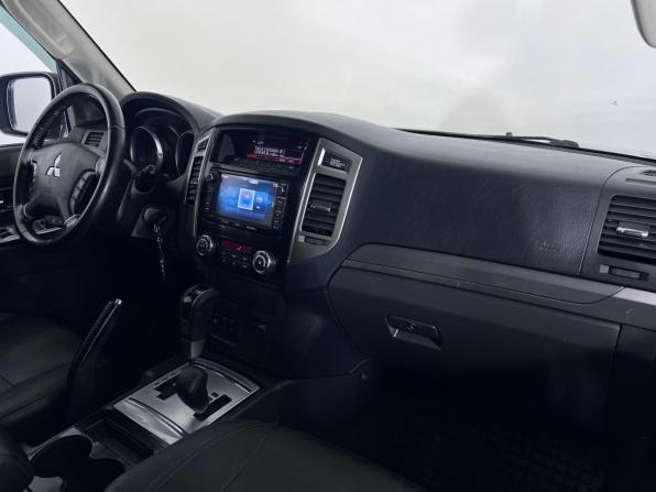 Mitsubishi Pajero IV Рестайлинг 2 с пробегом 2015 года, цена 2 140 000 рублей, 213603 км, внедорожник, Автокод Объявления