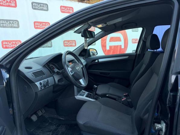Opel Astra H Рестайлинг с пробегом 2011 года, цена 449 999 рублей, 177939 км, хэтчбек, Автокод Объявления