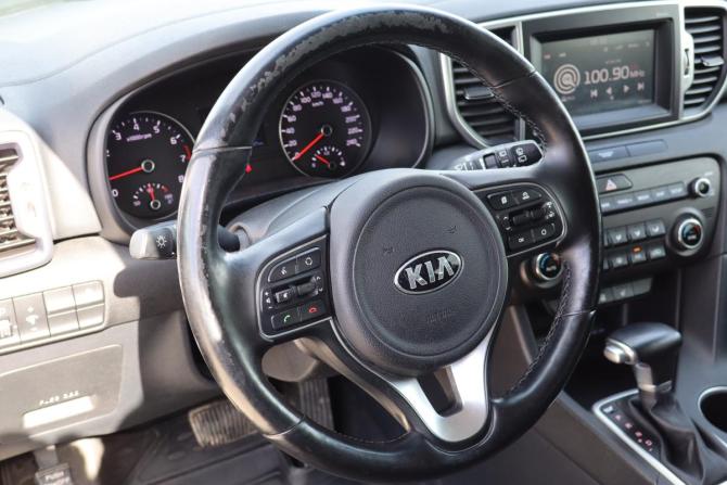 Kia Sportage IV с пробегом 2017 года, цена 1 779 000 рублей, 135000 км, внедорожник, Автокод Объявления