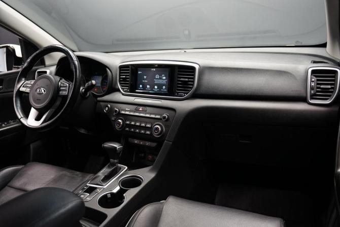 Kia Sportage IV Рестайлинг с пробегом 2018 года, цена 2 665 000 рублей, 98200 км, внедорожник, Автокод Объявления
