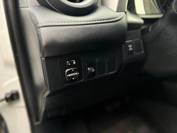 Toyota RAV4 IV (XA40) Рестайлинг с пробегом 2015 года, цена 2 270 000 рублей, 137000 км, внедорожник, Автокод Объявления