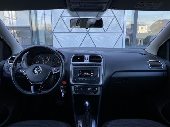 Volkswagen Polo V Рестайлинг с пробегом 2017 года, цена 1 249 000 рублей, 69000 км, седан, Автокод Объявления