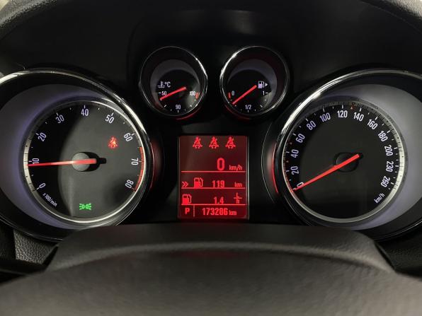Opel Mokka I с пробегом 2014 года, цена 1 080 000 рублей, 173285 км, внедорожник, Автокод Объявления