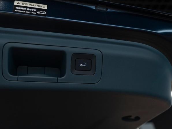 GAC Trumpchi E8 с пробегом 2024 года, цена 4 700 000 рублей, 50 км, минивэн, Автокод Объявления