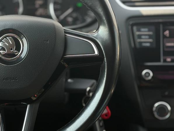 Skoda Octavia III (A7) Рестайлинг с пробегом 2017 года, цена 1 529 000 рублей, 158719 км, лифтбек, Автокод Объявления