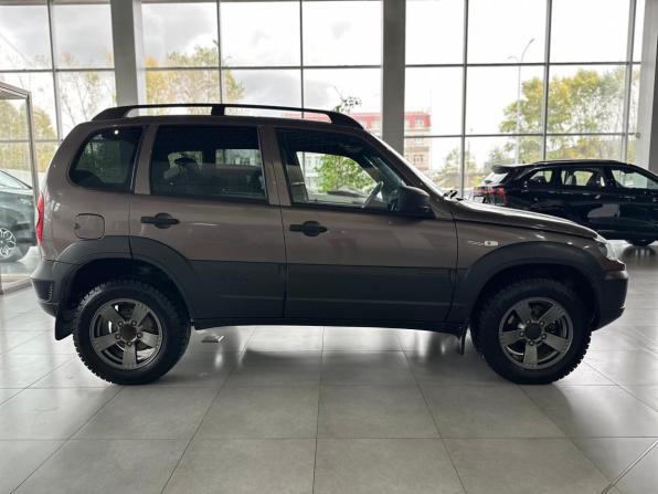 Chevrolet Niva I Рестайлинг с пробегом 2019 года, цена 849 000 рублей, 63028 км, внедорожник, Автокод Объявления