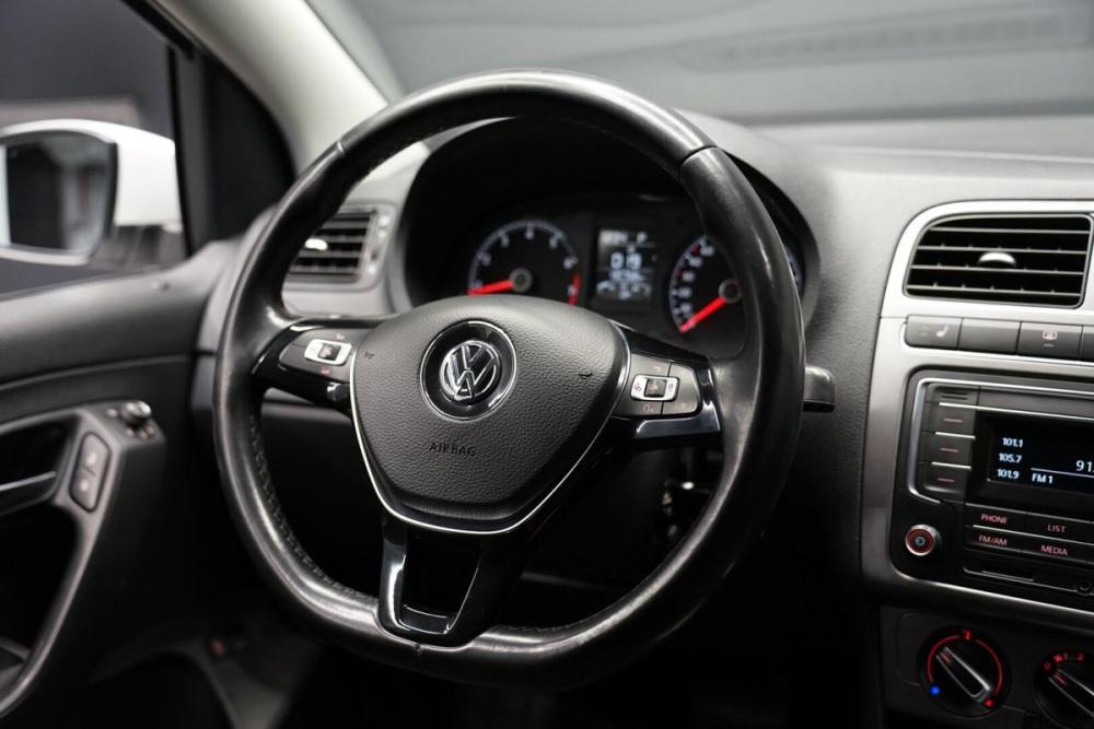 Volkswagen Polo V Рестайлинг Крым  - изображение 17