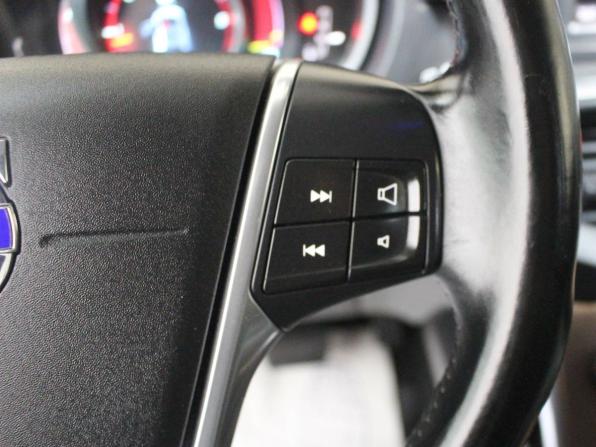 Volvo V40 II с пробегом 2013 года, цена 1 200 000 рублей, 136618 км, хэтчбек, Автокод Объявления