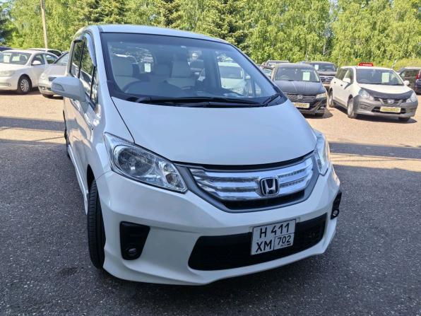 Honda Freed I Рестайлинг с пробегом 2011 года, цена 1 170 000 рублей, 117355 км, компактвэн, Автокод Объявления