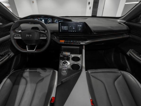 Changan UNI-V I с пробегом 2023 года, цена 2 050 000 рублей, 58519 км, лифтбек, Автокод Объявления