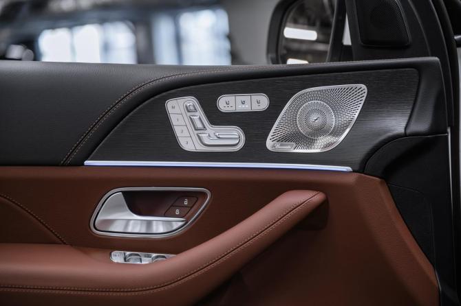 Новый Mercedes-Benz GLE II (V167) Рестайлинг 2025 года, цена 10 450 000 рублей, внедорожник, Автокод Объявления