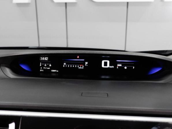 Honda Stepwgn V Рестайлинг с пробегом 2018 года, цена 2 100 000 рублей, 133691 км, минивэн, Автокод Объявления