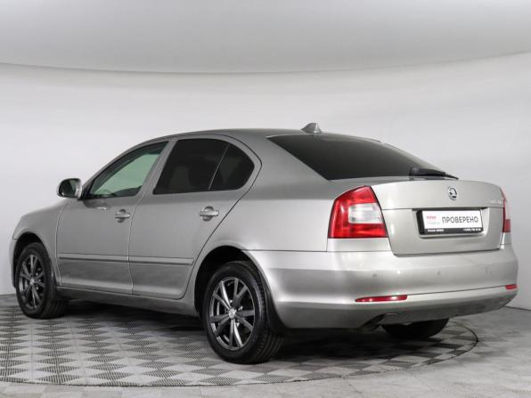 Skoda Octavia II (A5) Рестайлинг с пробегом 2009 года, цена 630 000 рублей, 330000 км, лифтбек, Автокод Объявления