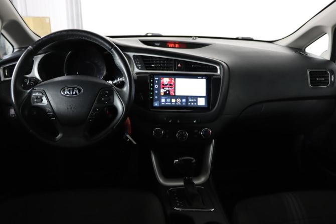 Kia Ceed II Рестайлинг с пробегом 2018 года, цена 1 599 990 рублей, 74670 км, хэтчбек, Автокод Объявления