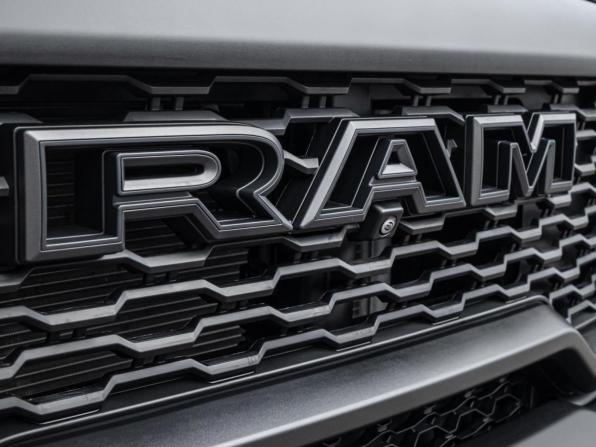 Ram 1500 V Рестайлинг с пробегом 2025 года, цена 9 800 000 рублей, 1572 км, offers.body_type.unknown, Автокод Объявления