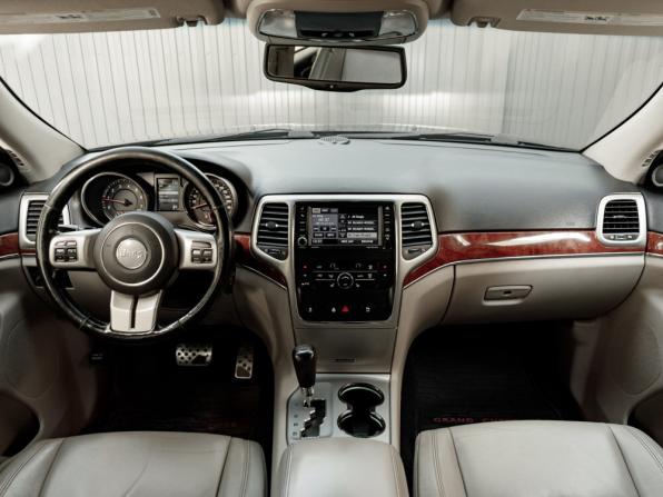 Jeep Grand Cherokee IV (WK2) с пробегом 2011 года, цена 1 985 000 рублей, 204431 км, внедорожник, Автокод Объявления
