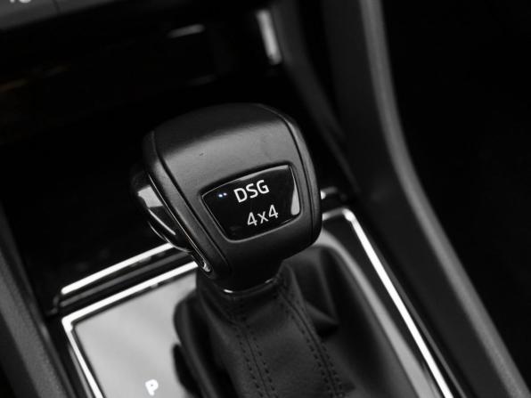 Skoda Karoq I с пробегом 2021 года, цена 2 890 000 рублей, 89421 км, внедорожник, Автокод Объявления