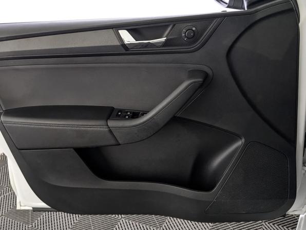 Skoda Rapid II с пробегом 2020 года, цена 1 570 000 рублей, 52866 км, лифтбек, Автокод Объявления