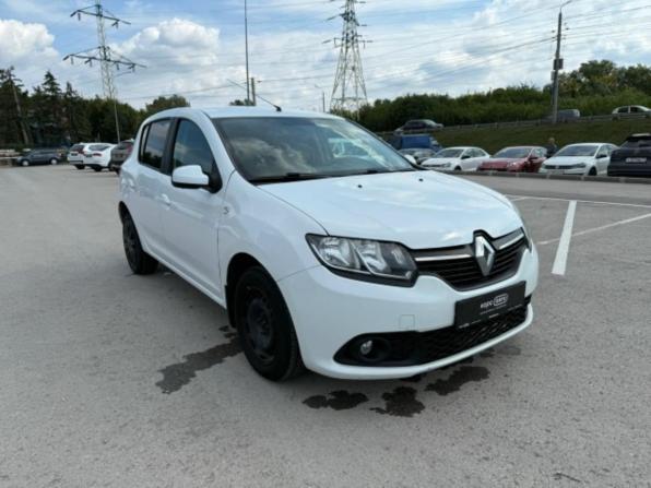 Renault Sandero II с пробегом 2017 года, цена 668 000 рублей, 150347 км, хэтчбек, Автокод Объявления