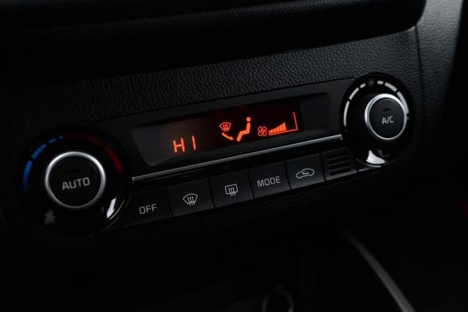 Kia Rio III Рестайлинг с пробегом 2015 года, цена 949 000 рублей, 222207 км, седан, Автокод Объявления