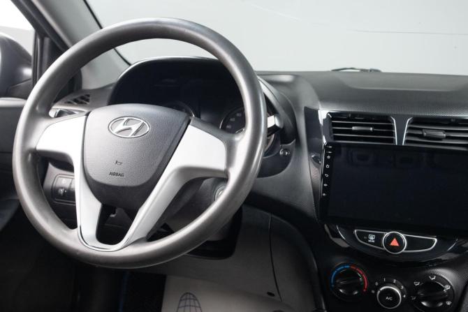 Hyundai Solaris I с пробегом 2013 года, цена 749 000 рублей, 263212 км, седан, Автокод Объявления