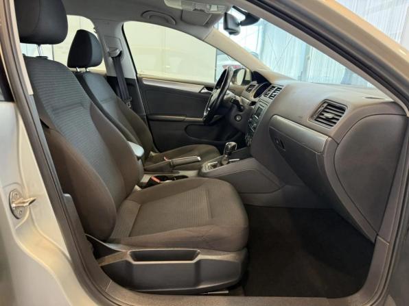 Volkswagen Jetta VI Рестайлинг с пробегом 2015 года, цена 1 190 000 рублей, 139919 км, седан, Автокод Объявления