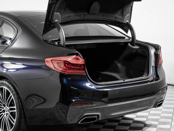 BMW 5 серии VII (G30/G31/G38) с пробегом 2018 года, цена 4 137 000 рублей, 96900 км, седан, Автокод Объявления
