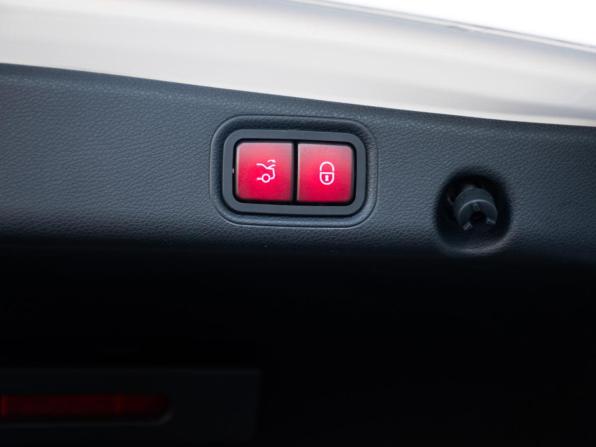 Mercedes-Benz E-Класс V (W213 S213 C238) Рестайлинг с пробегом 2022 года, цена 5 268 000 рублей, 75878 км, седан, Автокод Объявления