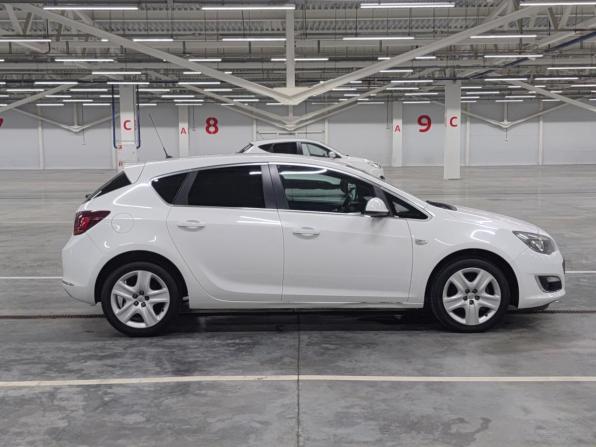 Opel Astra J Рестайлинг с пробегом 2014 года, цена 799 000 рублей, 97932 км, хэтчбек, Автокод Объявления