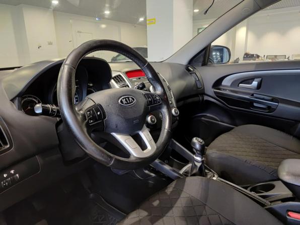 Kia Ceed I Рестайлинг с пробегом 2011 года, цена 530 000 рублей, 350254 км, универсал, Автокод Объявления